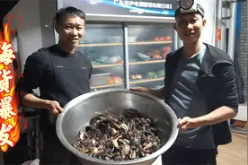 大潮后赶海抓到十多斤海货，回家直接煮了下酒，肉质鲜美太绝了视频封面