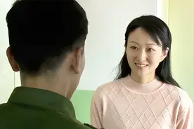 20岁小伙爱上比自己大8岁的少妇，一段感人至深的爱情故事视频封面