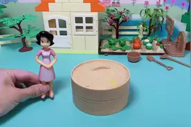 玩具小故事～光头强吃的包子好辣呀视频封面