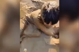 盘点舅舅带娃搞笑名场面，俩人玩的挺好，孩子他妈心情崩溃视频封面