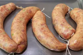 纯手工秘制香肠，秘制配方做法全公开，自己家里灌肠比买的好吃香