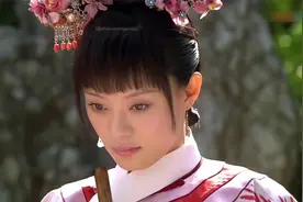 甄嬛在选秀时明明见过皇上，为何在御花园错把皇上认作果郡王？