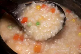 大米粥怎么做好喝？教你几招，熬的粥醇香浓郁，营养美味，特解馋