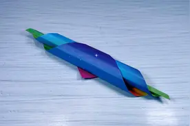 折纸玩具，超级卷卷纸飞机折纸教程，创意手工制作