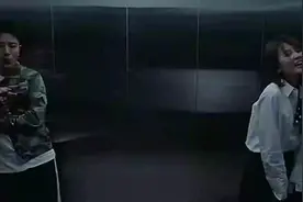3xdasi286fi7k36女老板跟小伙困在电梯里突然女人着急上厕所 #影视频封面