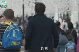 俄罗斯“毒王”1人传染1500人！新冠病毒超级传播者，怎么来的？视频封面