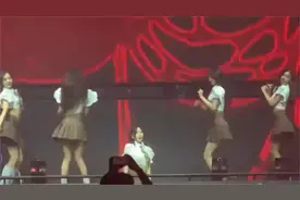 高质量夜店酒吧DJ舞曲串烧，美女火辣热舞派对，大饱眼福嗨翻全场