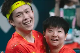 原来莎莎平等的抱了所有的哥哥姐姐，只有大头真的上头了，哈哈！视频封面