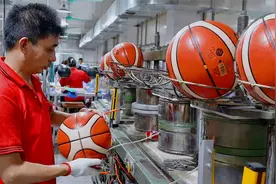 篮球制作过程全记录 工厂实拍