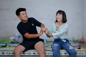 东北喜事：得知前夫房子拆迁，前妻第一时间来复婚，前夫反应真逗视频封面