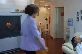 3xvvumkmfjwy9d4丈母娘给小伙做饭吃 #影视解说  #影视片段 @快视频封面