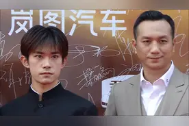 高清镜头下的男星怼脸拍？王一博肿成馒头，易烊千玺尽显疲劳感视频封面