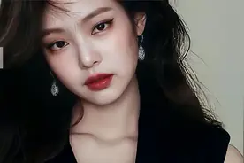Jennie一张亲密照，让顶流权志龙为其发疯，现和金泰亨分手转事业