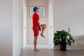 坚持了一个月胯下击掌，从大肚子到没肚子，比下班后跑步好