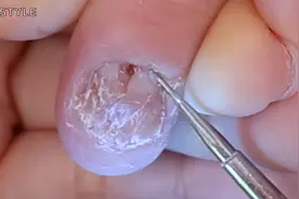 爱美的小姐姐想做美甲，没有条件也要创造条件