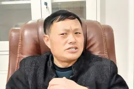 义务教育了，怎么又收课辅费视频封面