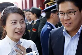 豪门儿媳郭晶晶！将霍启刚送进体制内，公公霍震霆都对她礼让三分视频封面