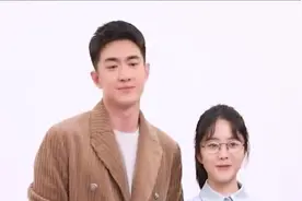 林更新对剧中女主不同差距，对赵丽颖满满偏爱，对吴谨言直呼脚臭