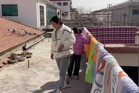 农村自建房才住2年多，房子出现问题一大堆，可把焕焕难为坏了视频封面