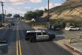 GTA5路遇警察与玩家激烈交火视频封面