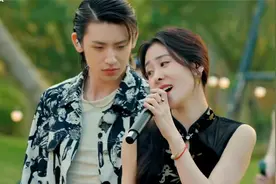 张碧晨唱《金风玉露》好听死了，一夜播放破19亿，网友：骨头酥了视频封面