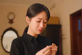 女孩没有赶上奶奶的最后一面，但她旗下的酒店却意外交给了自己视频封面