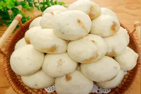 透着油皮的酱肉包，记住这个调馅方法，皮软肉香太好吃了