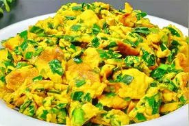 做韭菜炒鸡蛋，切记不要直接下锅，教你一招，鲜嫩翠绿又好吃