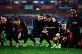 34场不败！6连胜！德甲黑马奔向冠军，甩拜仁10分，将创120年历史视频封面