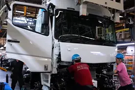 日本工厂制造三菱卡车，超大数控机床精准成型，技术堪称无人能敌视频封面