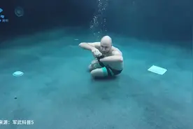 戴在手上的防溺水神器，三秒浮出水面！视频封面