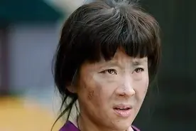 叫花子下馆子被瞧不起，不料真实身份竟然是… #视频封面