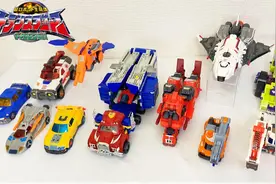 变形金刚40周年超级机器人生命体 变形合体专辑视频封面