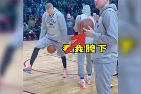 盘点NBA全明星里发生的搞笑时刻，四百斤的奥尼尔太搞笑了#NBA视频封面