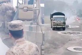 实拍军车驾考现场，汽车女兵驾驶军车通过多个障碍路段，又稳又飒视频封面