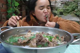 苗大姐15元一斤羊肉，高压锅炖90分钟，汤鲜肉吃完如盖棉袄暖