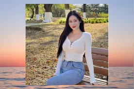 男人历经一万年终于成为地狱主宰，可踏上魔王宝座的他却大喊着要视频封面