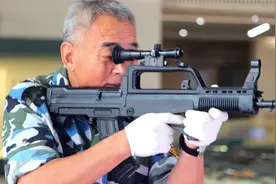 95式自动步枪（第2集）：分解看看内部构造 #轻武器原理视频封面