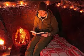 为了躲避森林的豺狼虎豹，小伙挖出了史上，最隐蔽的地下防空洞视频封面