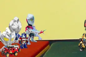 启蒙早教玩具视频：小贝利亚奥特曼明白了要懂得分享