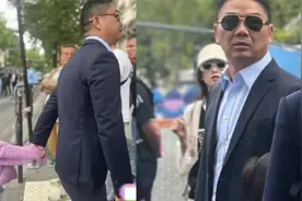 刘强东章泽天现身巴黎，8岁女儿紧贴爸爸，父女俩牵手过街太有爱视频封面