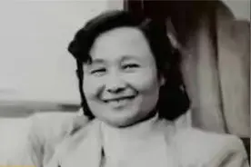 1990年毛远志病逝，丈夫整理遗物时发现两封信件，打开后让人泪目