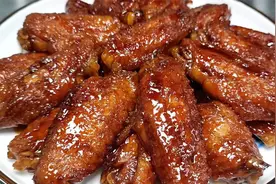 这才是“可乐鸡翅”的正宗做法，大厨教你技巧，不等看完就饿了