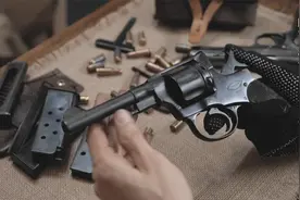 安静的拆卸——左轮手枪