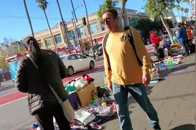 boost是促进、推动，booster是“加强剂量”，就是所说的加强针