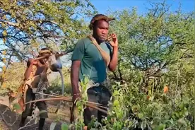 . 非洲原始部落哈扎比，数千年来以猴子为食，至今视频封面