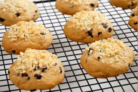 脆脆的酥粒搭配外酥里软的曲奇饼干！做法简单！下午茶必备