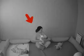 妈妈独自在家看三胞胎，卧室监控拍下这一幕，太可怕了视频封面