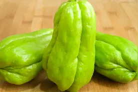 在家炒佛手瓜，一定别放一大堆调料，教你一招，挑食孩子也抢着吃