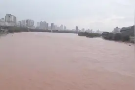 为何人们不把黄河底的泥沙挖走，让河床下降？看完可算是懂了视频封面